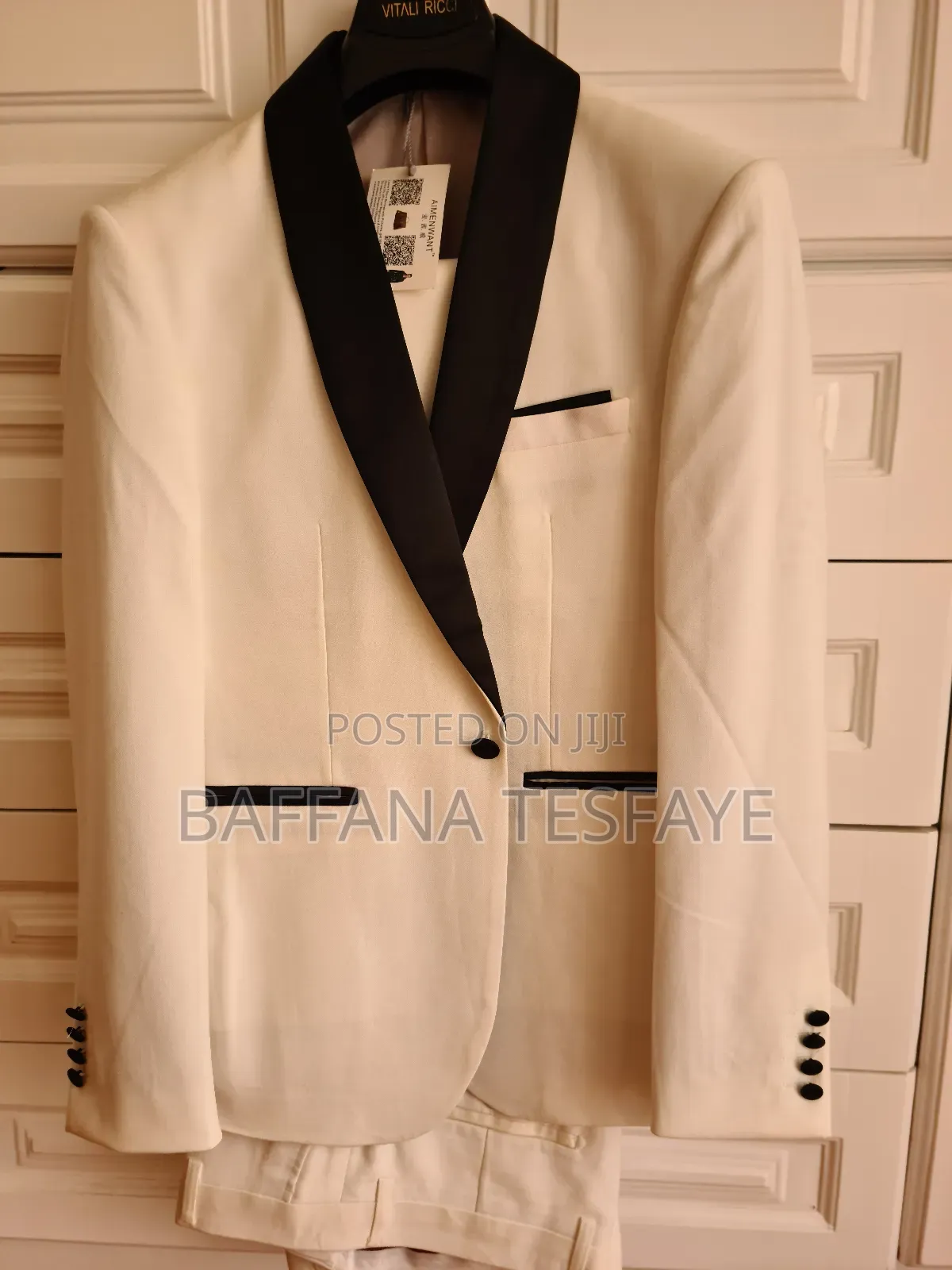 Elegant White Vitali Ricci Tuxedo With Black Lapel
