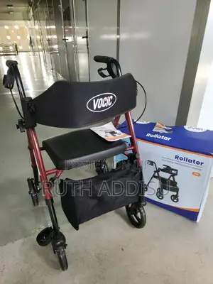 Photo - Walker Foldable Medical並且almunium Walker藥廠walker