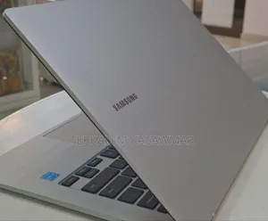 Photo - New Laptop Samsung 4GB Qualcomm Snapdragon X Plus SSD 128GB