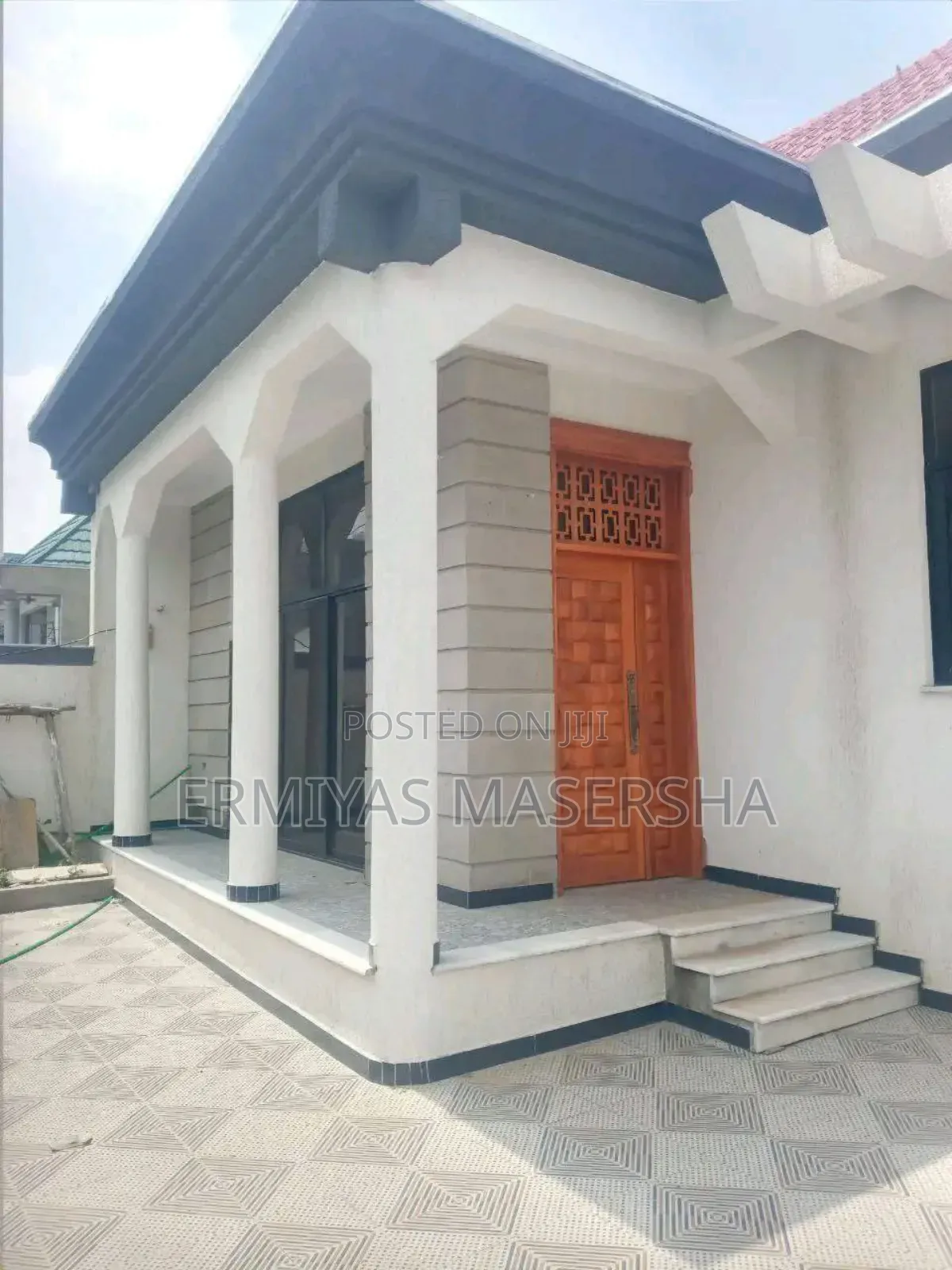 Furnished 5bdrm Villa in Bole for sale