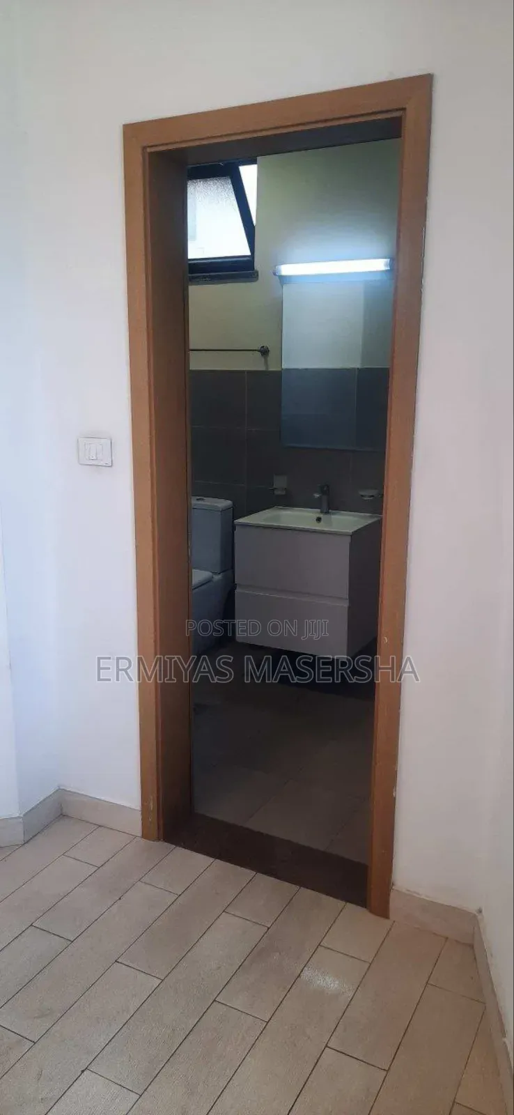 Furnished 5bdrm Villa in Bole for sale
