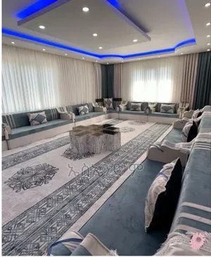 L Shaped Mejles Arabian With Table