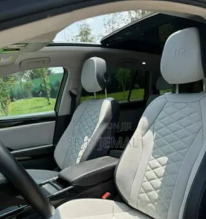 Volkswagen ID.6 2022 Brown