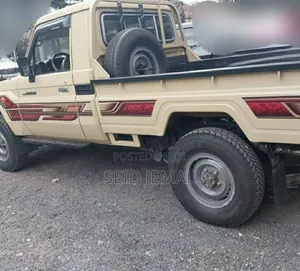 Toyota Hilux 2016 Silver