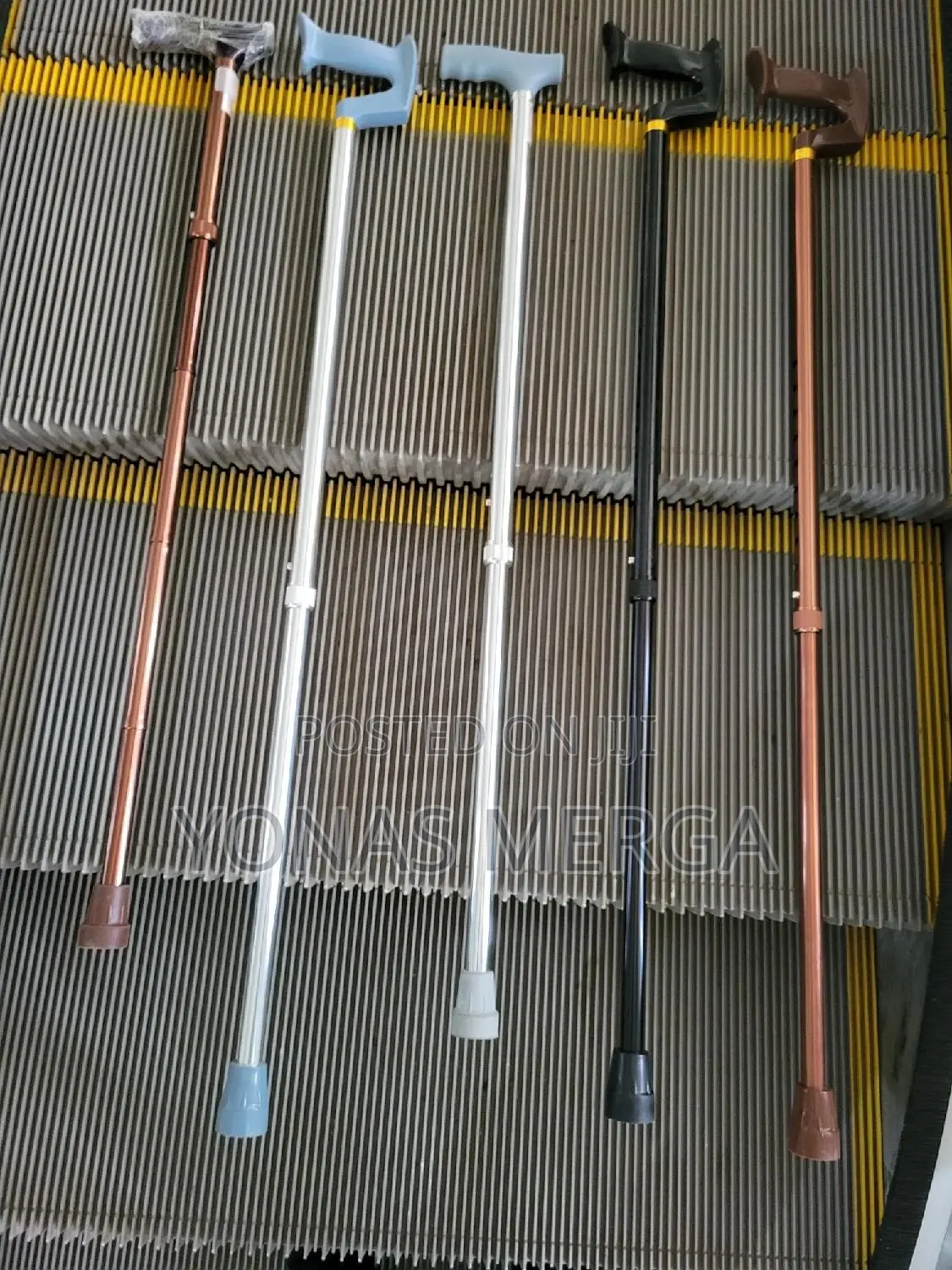 Mobility Product Includes:1 X Walking Stick