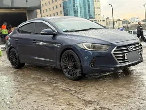 Hyundai Avante 2017 Blue