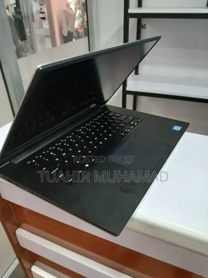 New Laptop Dell Precision 5540 16GB Intel Core I7 SSD 512GB