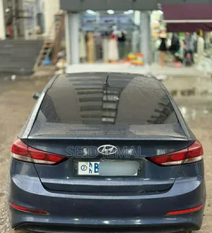 Hyundai Avante 2017 Blue