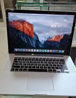 New Laptop Apple MacBook Pro 2015 16GB Intel Core I7 SSD 256GB