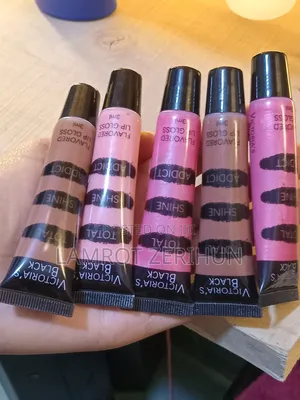 Photo - Victorla's Black Lips Gloss