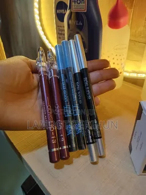 Photo - Eye Liner Fit Me