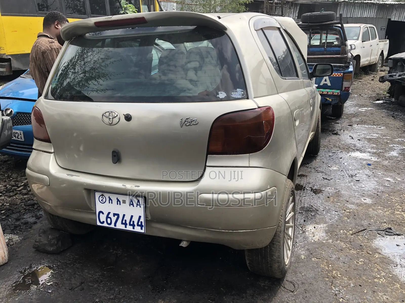 Toyota Vitz 2005 Gold