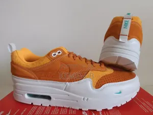 Photo - Nike Sneaker