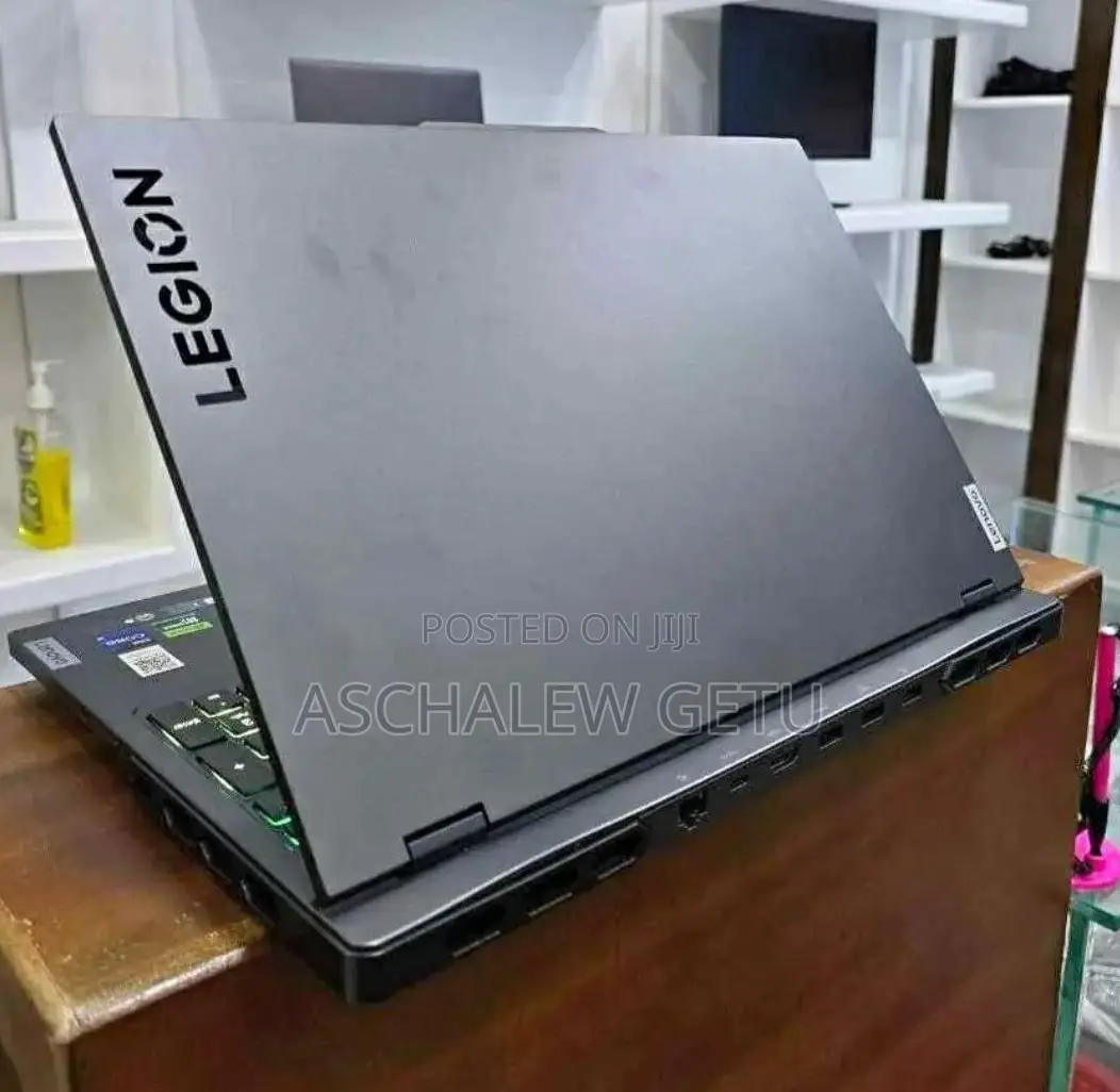 New Laptop Lenovo Legion 5 16GB AMD Ryzen 7 SSD 512GB