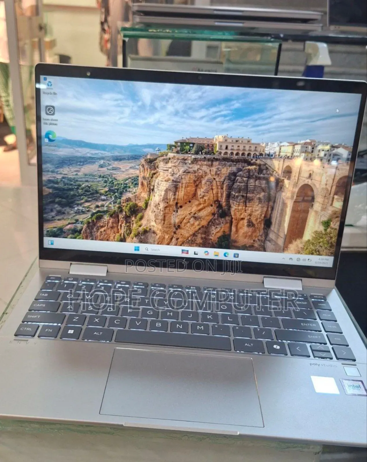 New Laptop HP Envy X360 8GB Intel Core I5 SSD 512GB