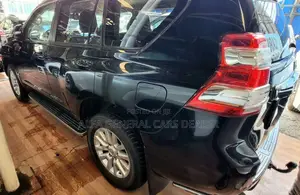 Toyota Land Cruiser Prado 2016 Black