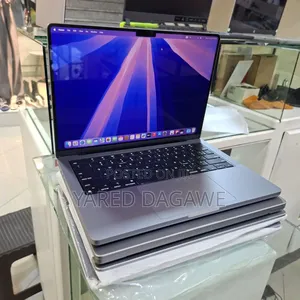 New Laptop Apple MacBook Pro M1 16GB Apple M1 Pro SSD 1T