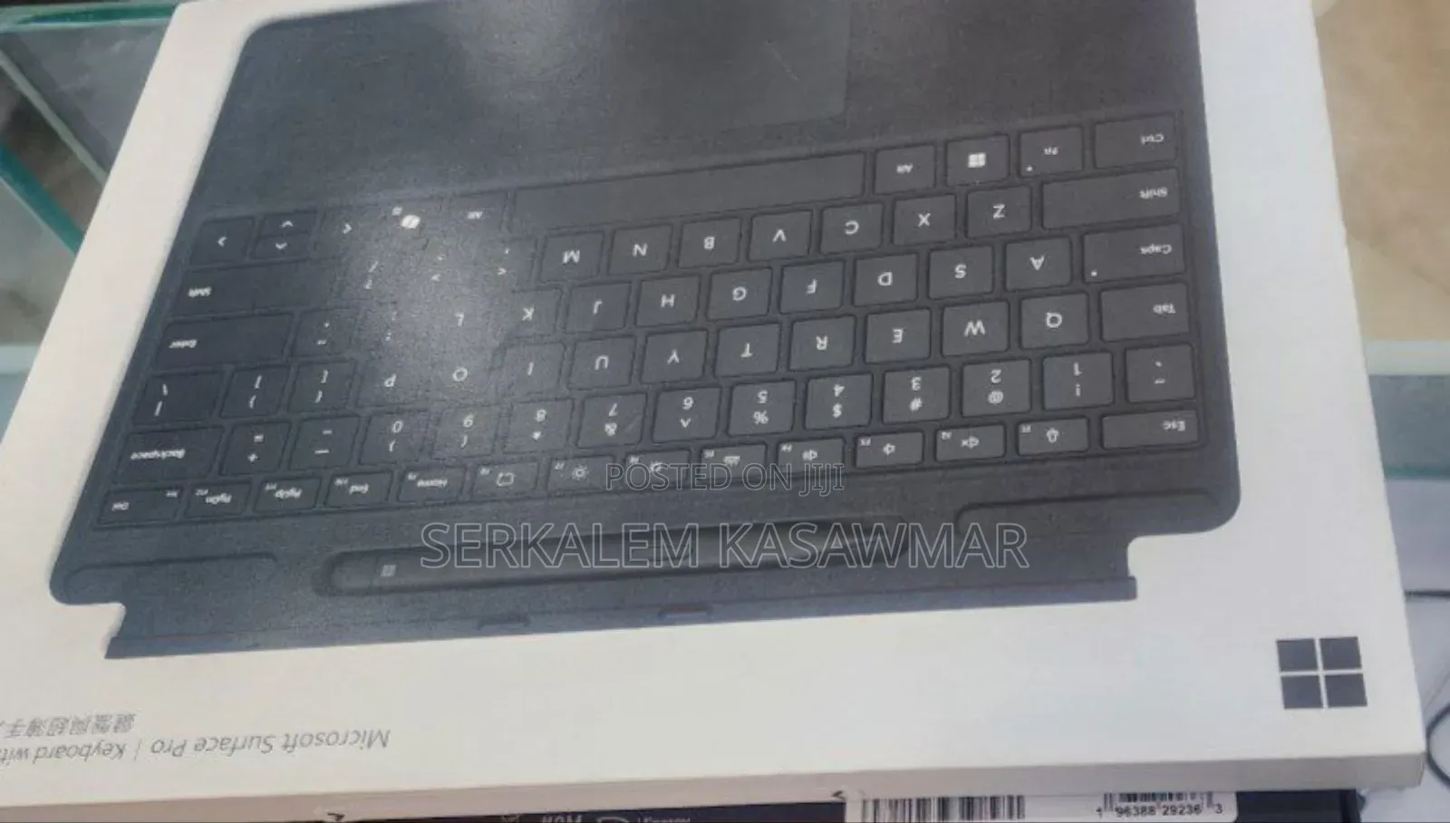 New Microsoft Surface Pro 11th Edition, a Copilot+ PC 16GB SSD 512GB