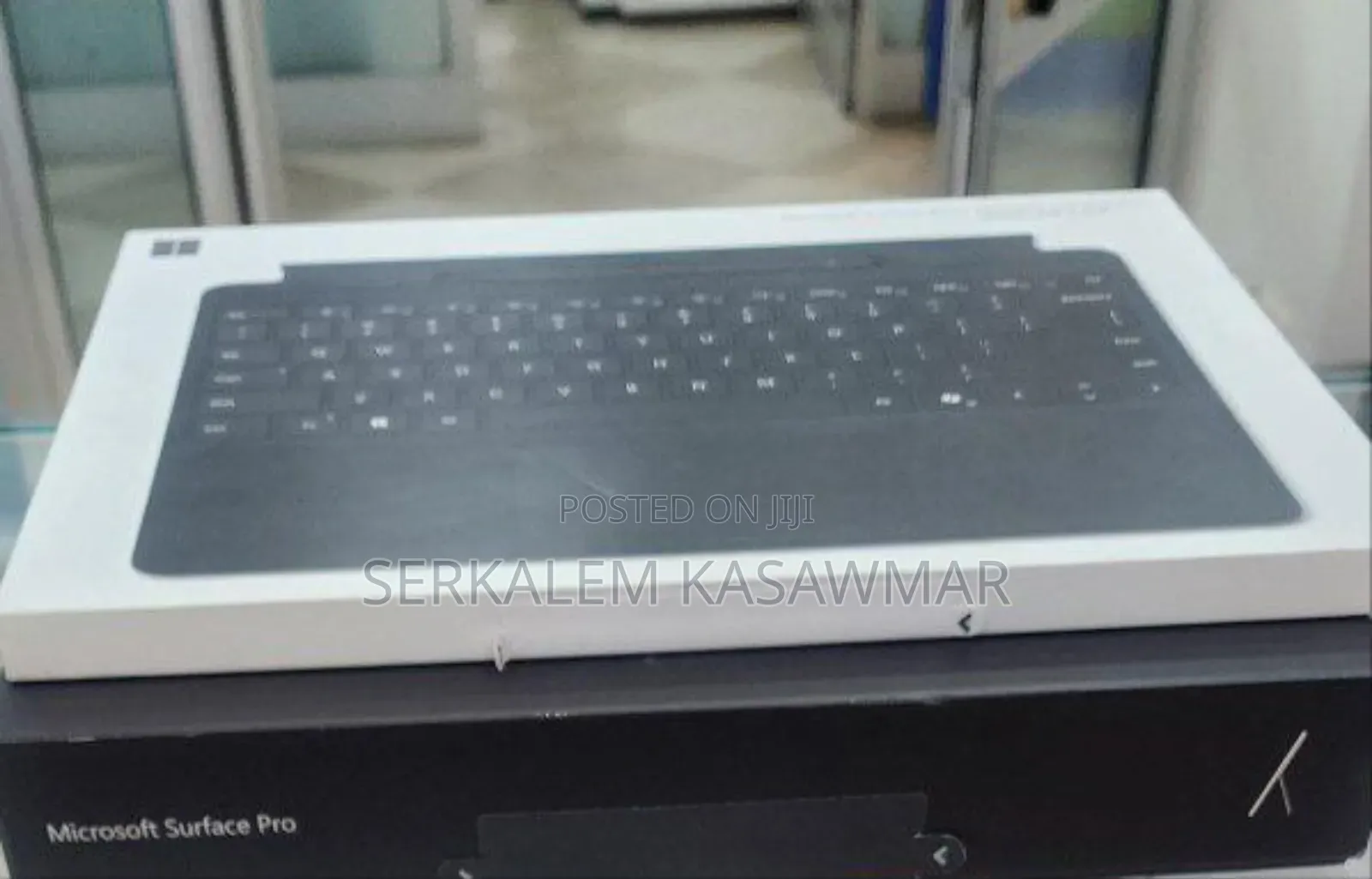 New Microsoft Surface Pro 11th Edition, a Copilot+ PC 16GB SSD 512GB