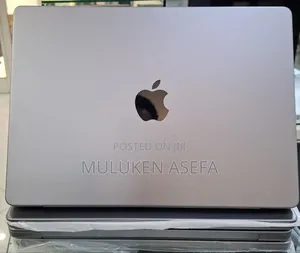 Photo - New Laptop Apple MacBook Pro 16GB Apple M1 SSD 1T