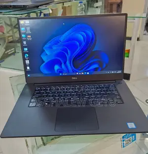 New Laptop Dell XPS 15 16GB Intel Core I7 SSD 512GB