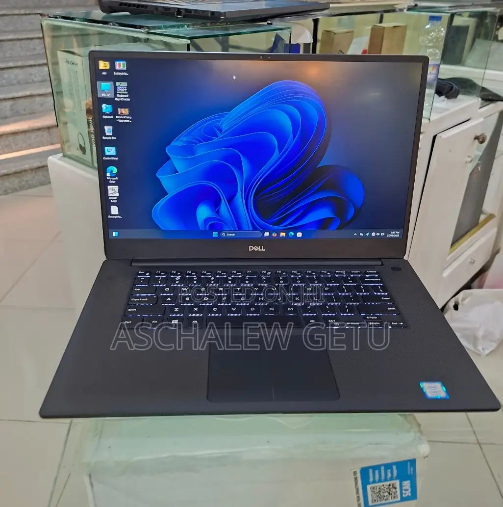 New Laptop Dell XPS 15 16GB Intel Core I7 SSD 512GB