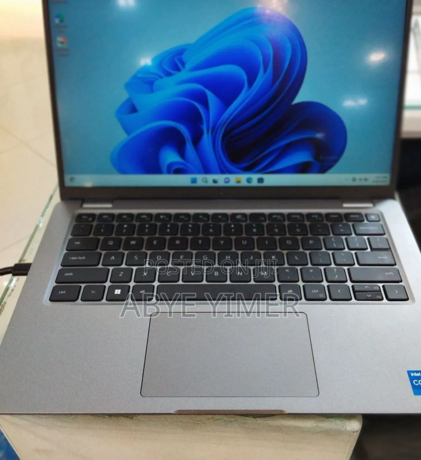 New Laptop Dell Inspiron 14 5540 16GB Intel Core I5 SSD 512GB