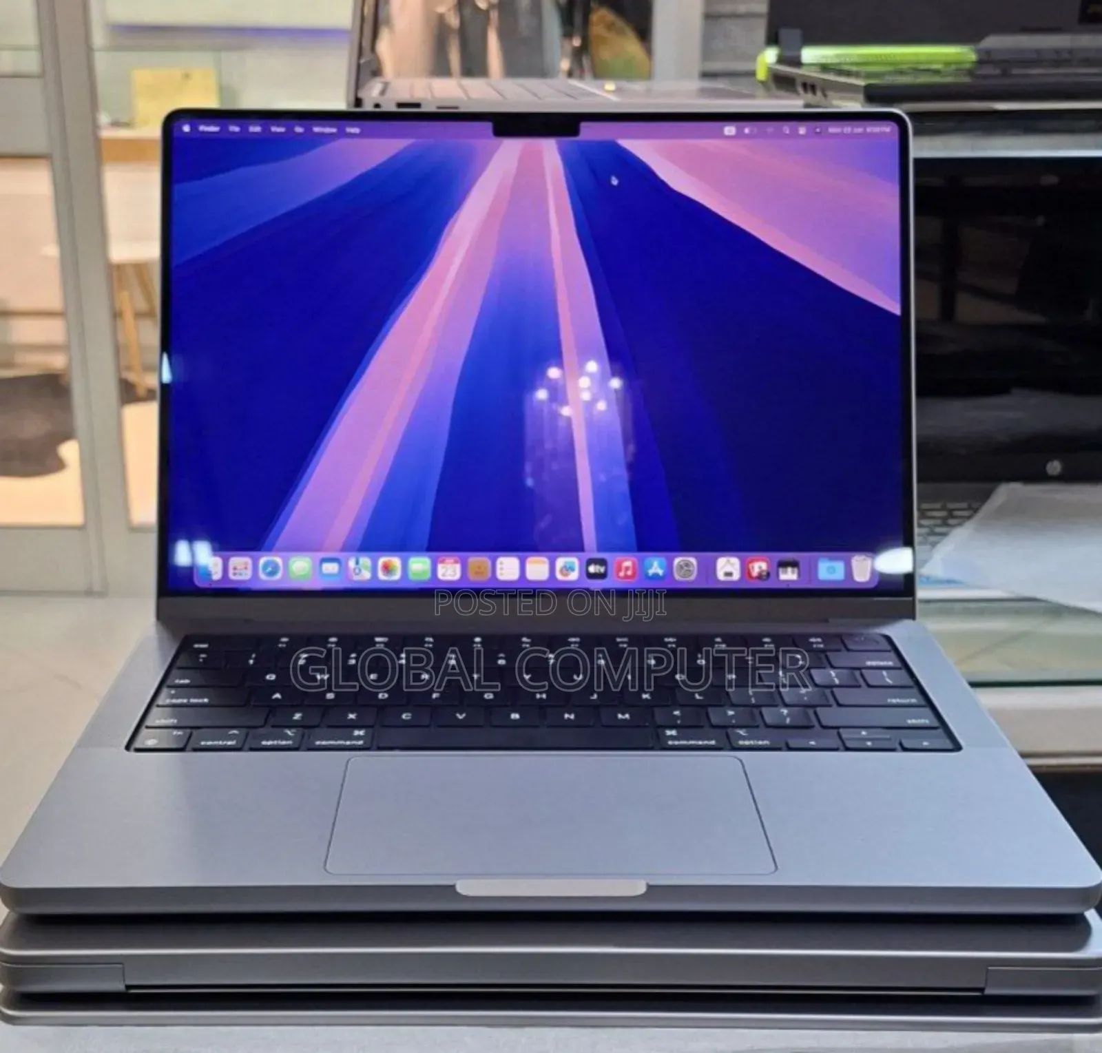 New Laptop Apple MacBook Pro M1 16GB Apple M1 Pro SSD 1T