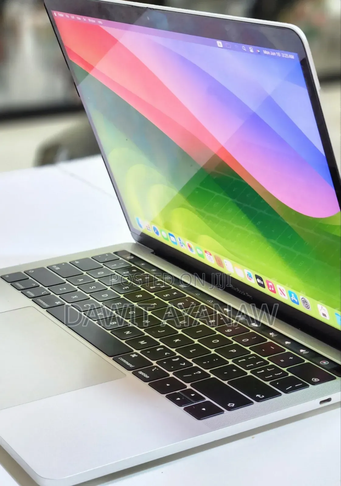 New Laptop Apple MacBook Pro 2018 8GB Intel Core I5 SSD 256GB