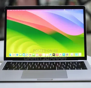 New Laptop Apple MacBook Pro 2018 8GB Intel Core I5 SSD 256GB