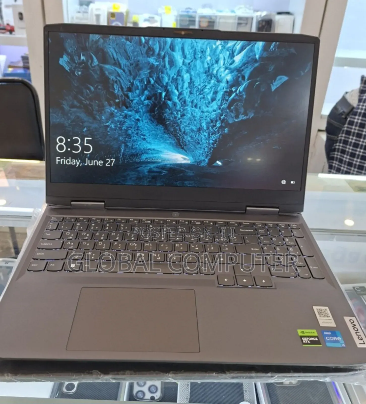 New Laptop Lenovo LOQ 15IRH8 16GB Intel Core I7 SSD 40GB