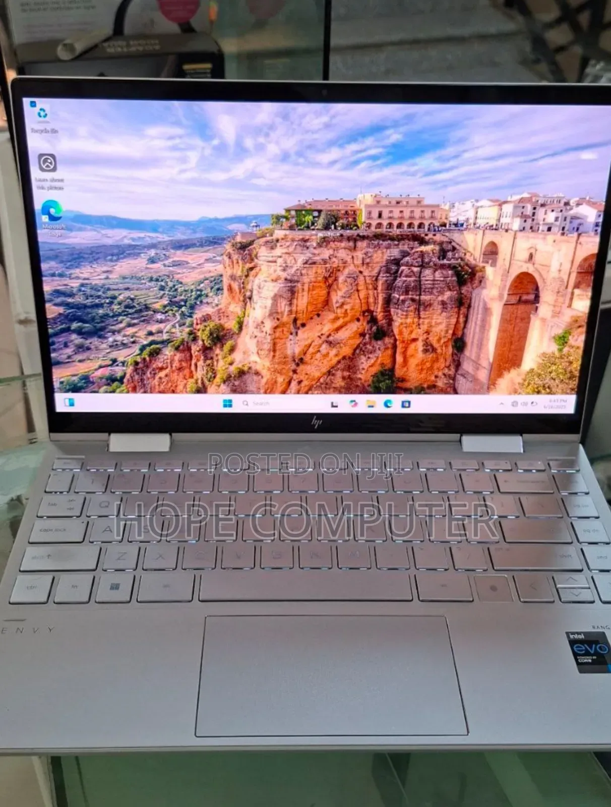 New Laptop HP Envy X360 16GB Intel Core I7 SSD 1T