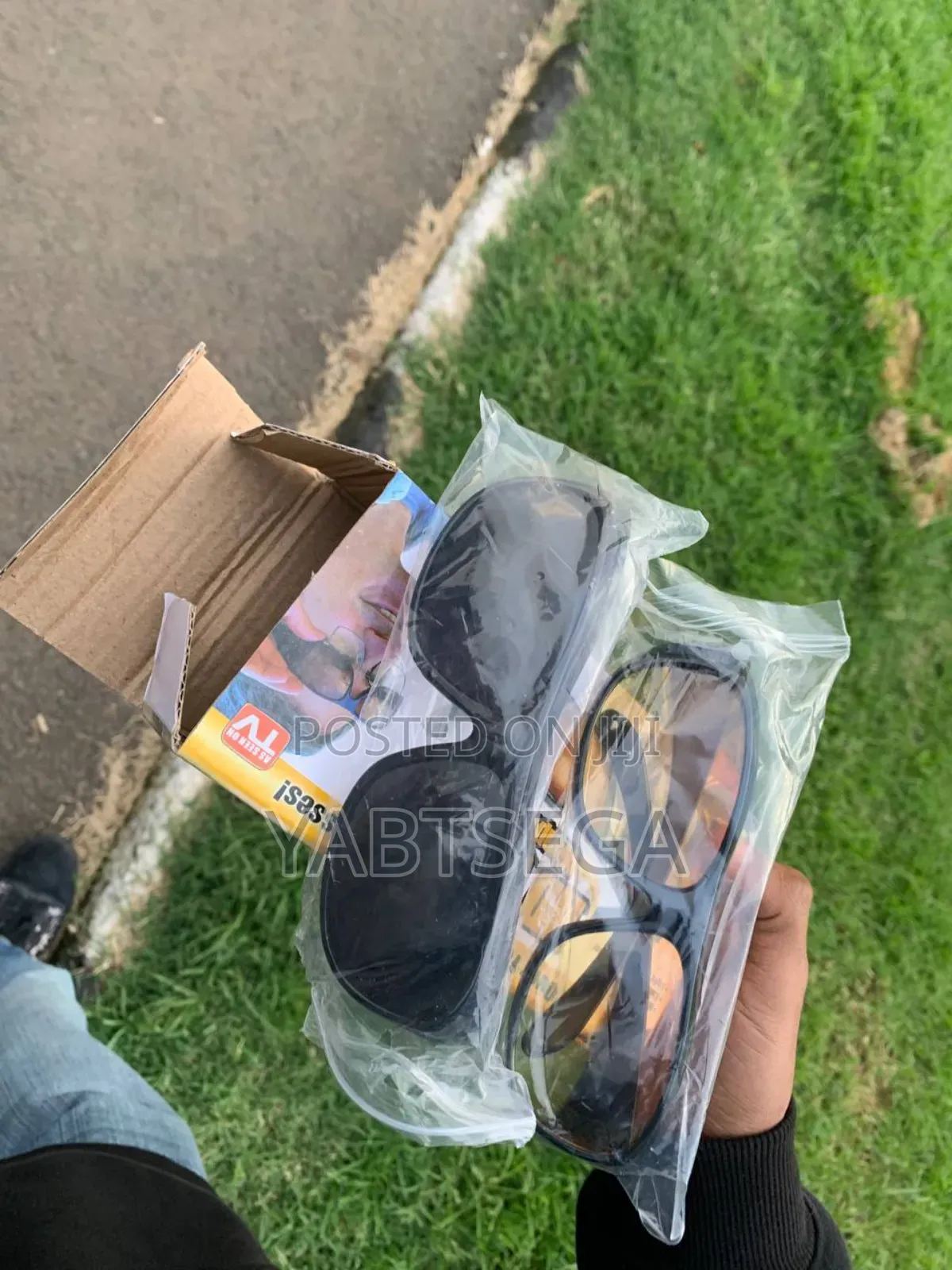ሁለት በአንድ የያዘ የመኪና መነፀር Day Night Vision Driving Glasses 2pcs