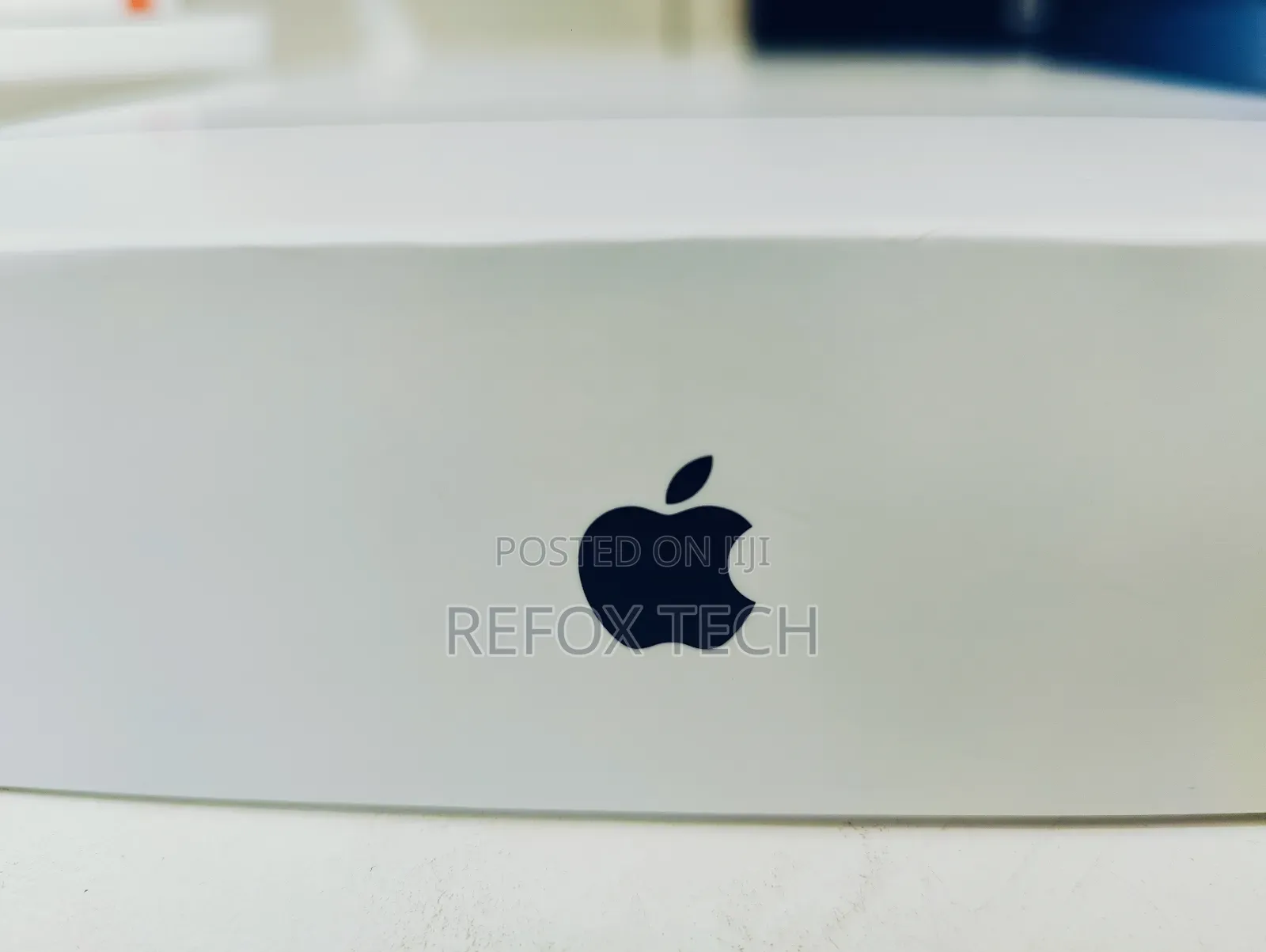 New Laptop Apple MacBook Air 2022 M2 16GB Apple M2 SSD 256GB