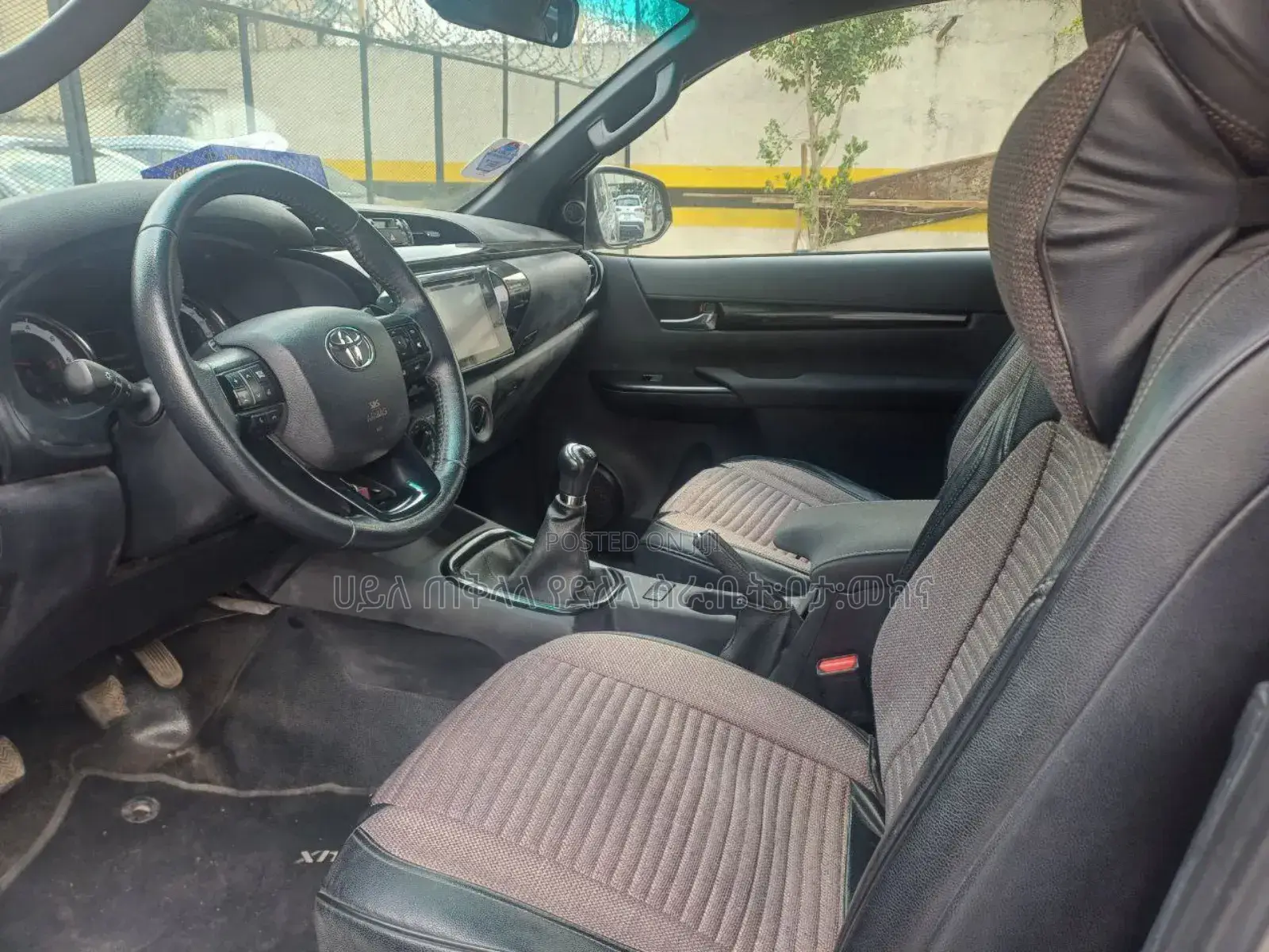 Toyota Hilux 2020 Brown