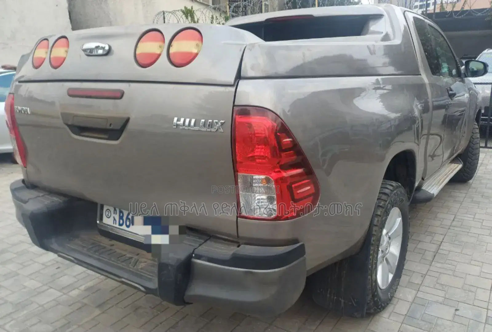 Toyota Hilux 2020 Brown