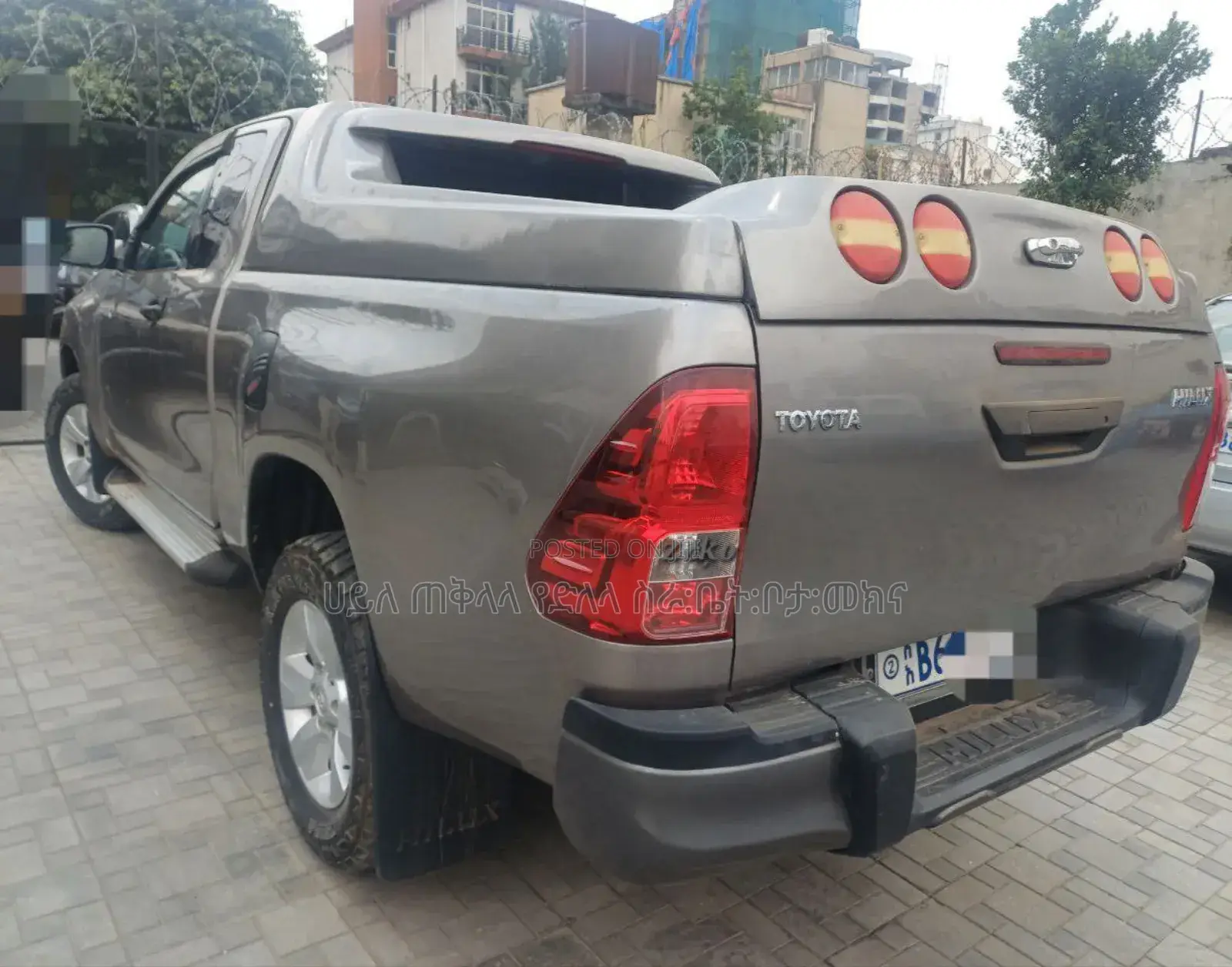 Toyota Hilux 2020 Brown