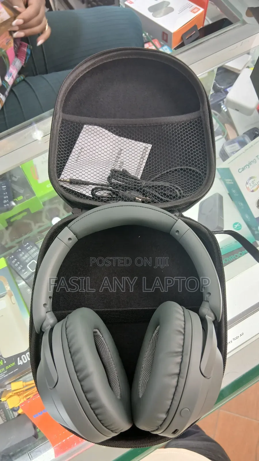 Sony Ult 900n Headset