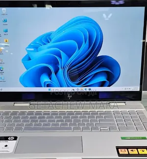 New Laptop HP Envy X360 8GB Intel Core I5 SSD 1T