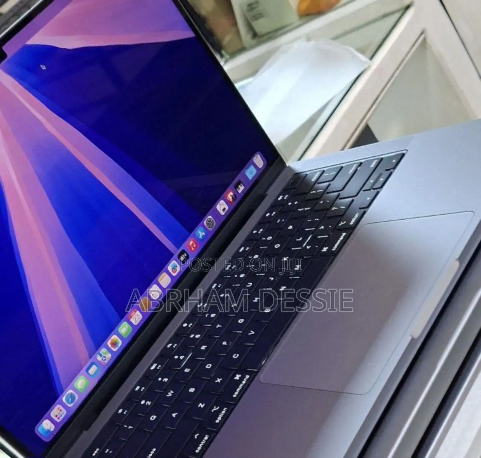 New Laptop Apple MacBook Pro M1 16GB Intel Core I9 SSD 1T