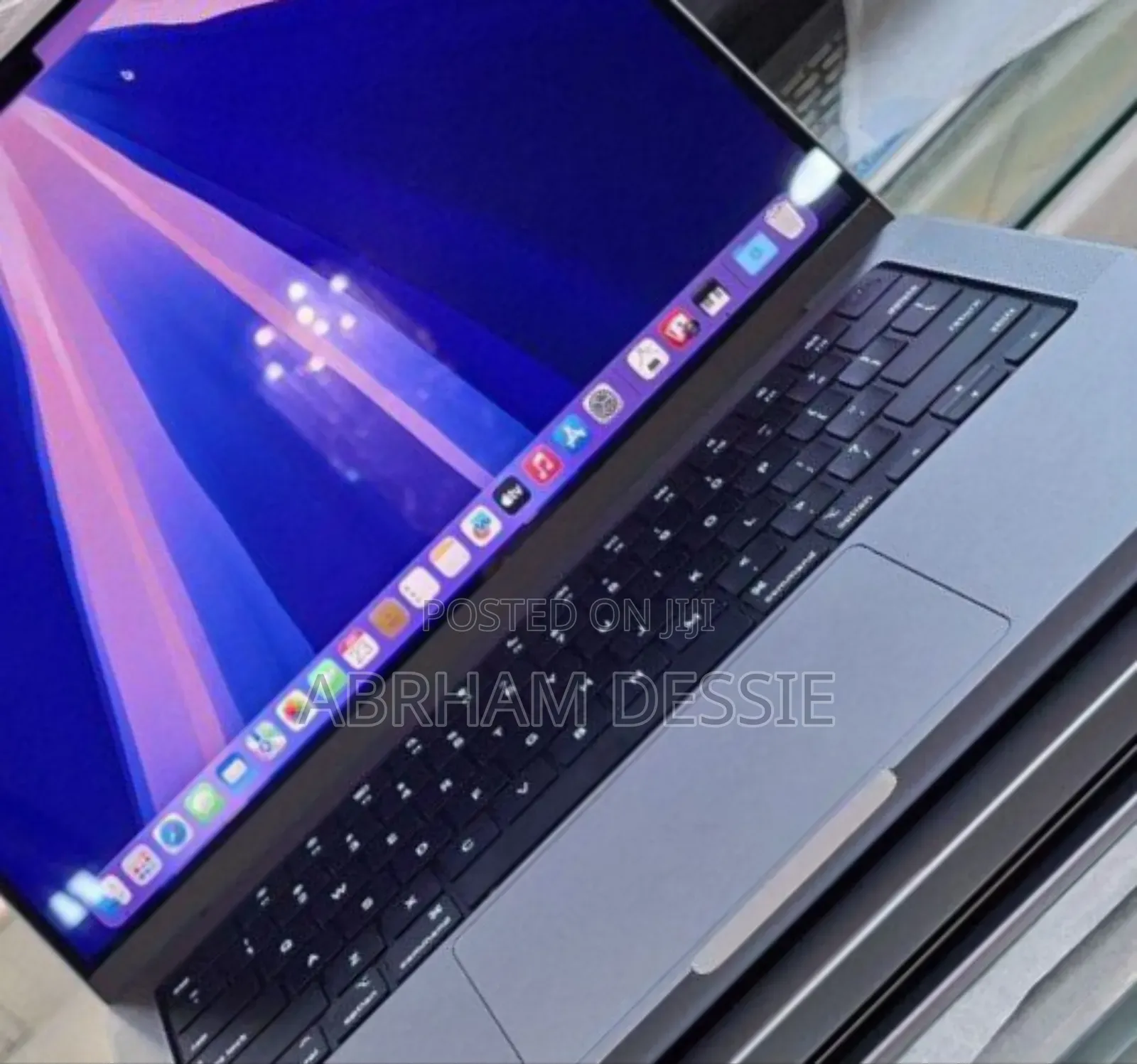 New Laptop Apple MacBook Pro M1 16GB Intel Core I9 SSD 1T