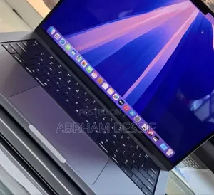 New Laptop Apple MacBook Pro M1 16GB Intel Core I9 SSD 1T