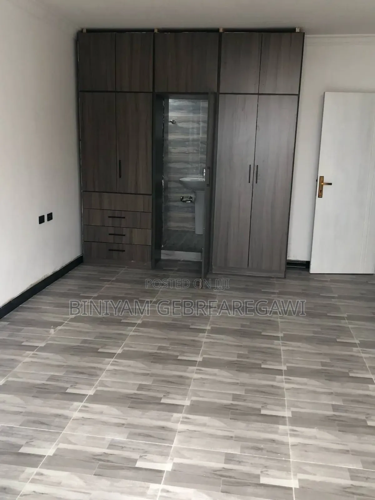 3bdrm Apartment in Apaapartment, Yeka for rent
