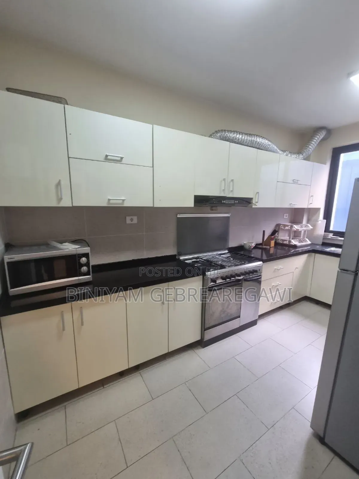 Furnished 4bdrm Apartment in Apartment, Yeka for rent