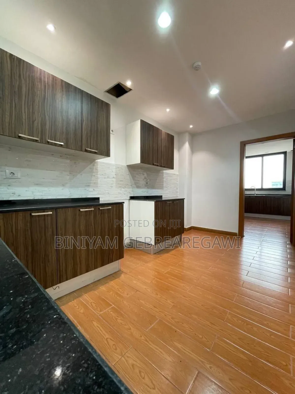 7bdrm House in G+3, Yeka for rent