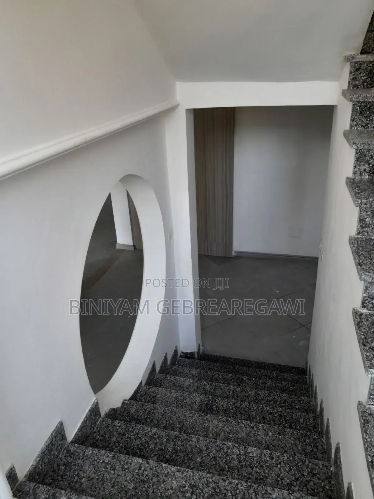 6bdrm House in G+3, Yeka for rent