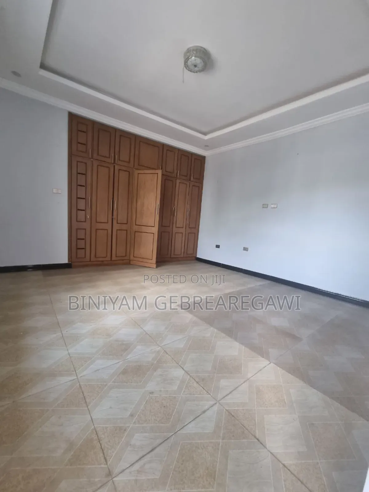 5bdrm House in G+1, Yeka for rent