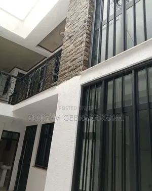 5bdrm House in G+1, Yeka for rent