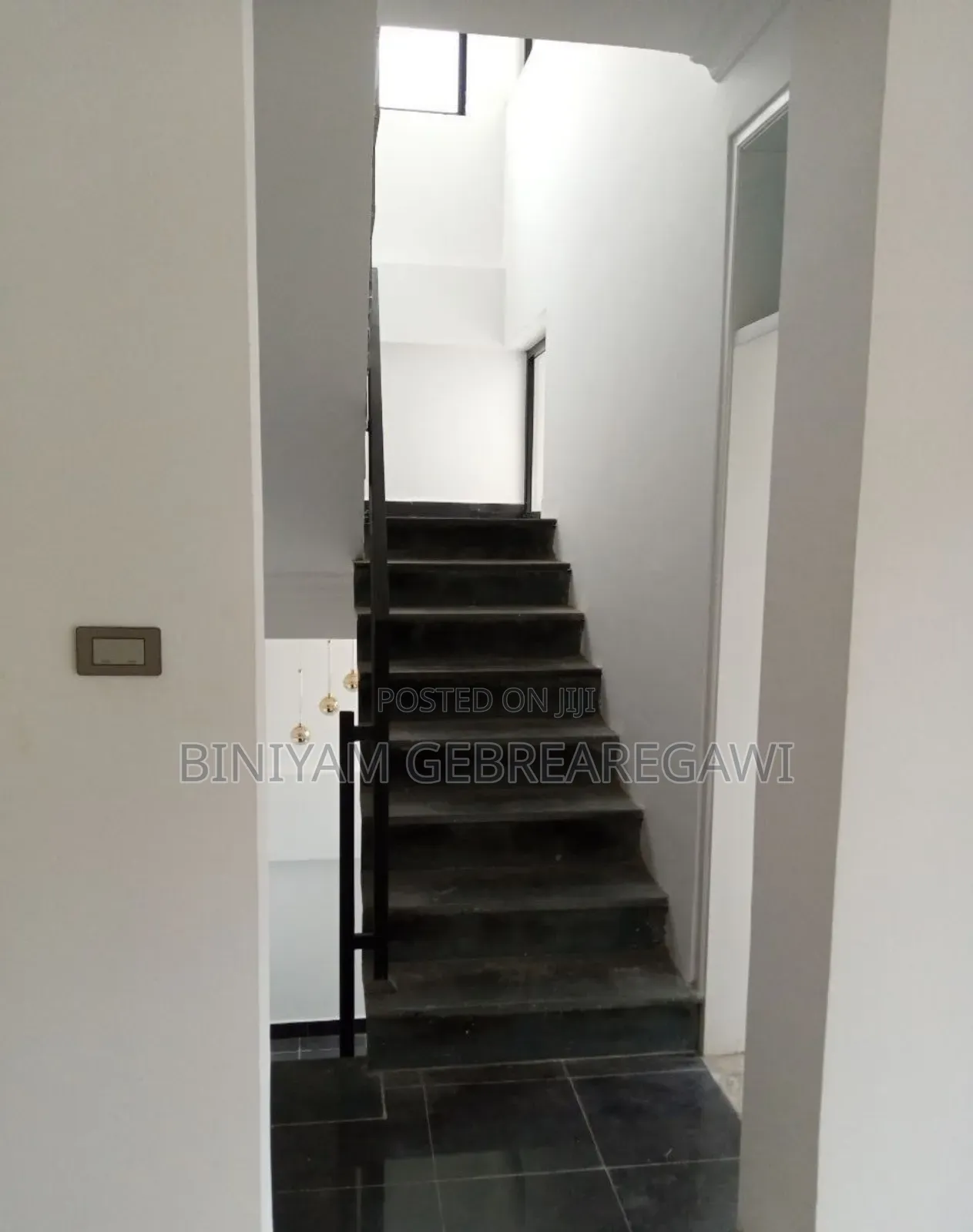 5bdrm House in G+1, Yeka for rent
