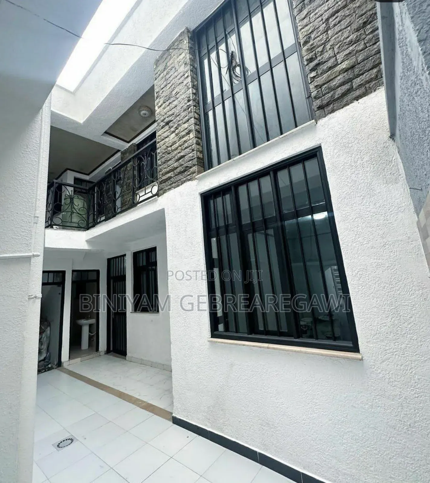 5bdrm House in G+2, Yeka for rent